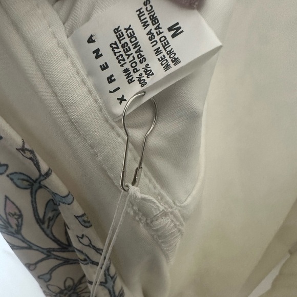 XiRENA Floral Patterned Garment - Picture 11 of 11